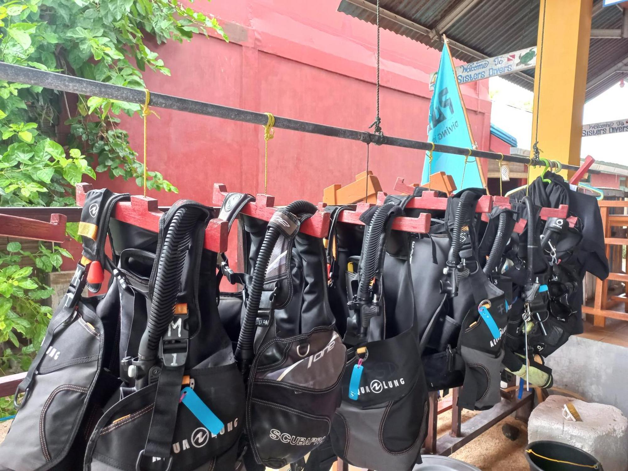 4 Sisters Divers บูนาแกน ภายนอก รูปภาพ