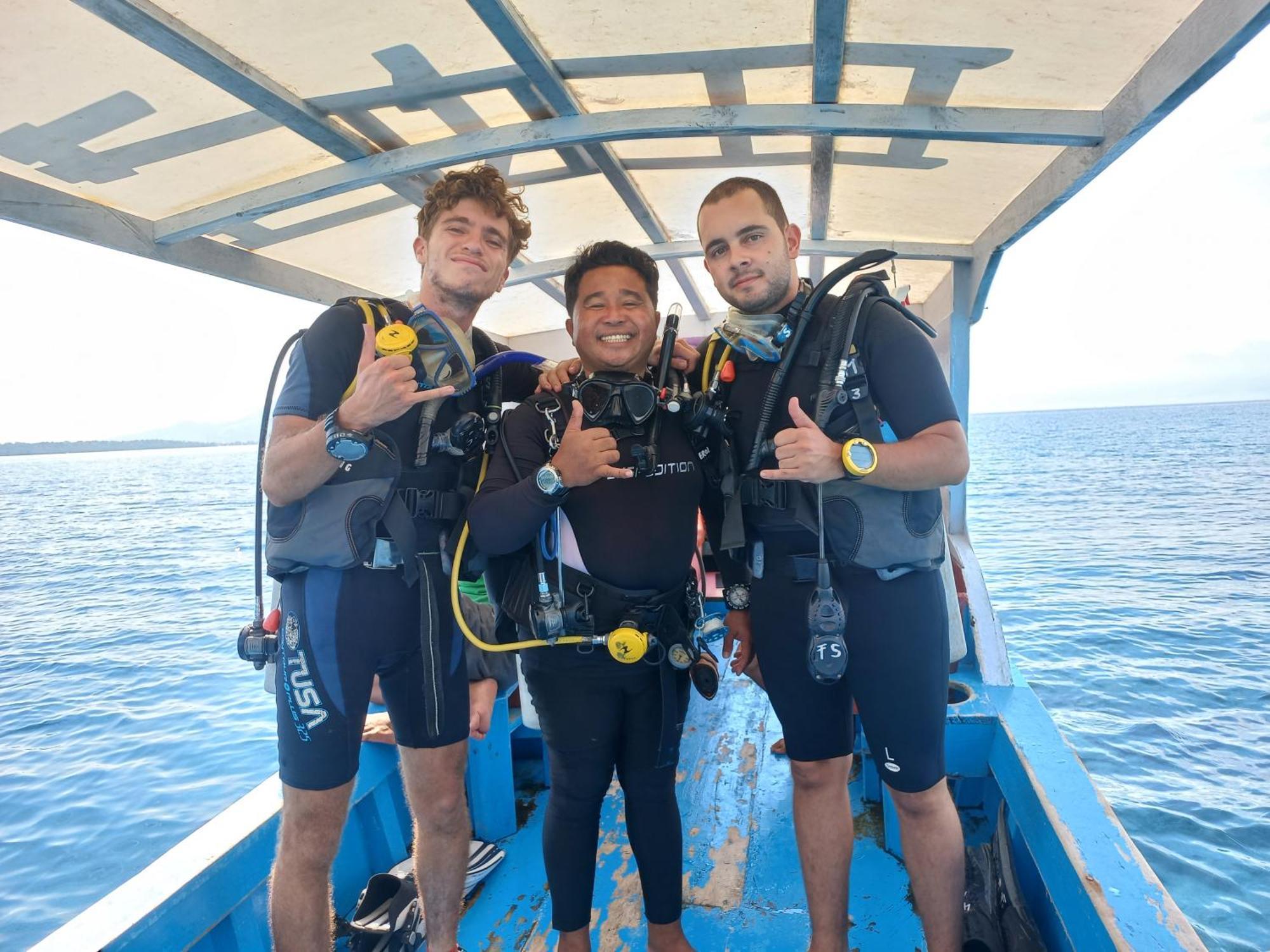 4 Sisters Divers บูนาแกน ภายนอก รูปภาพ