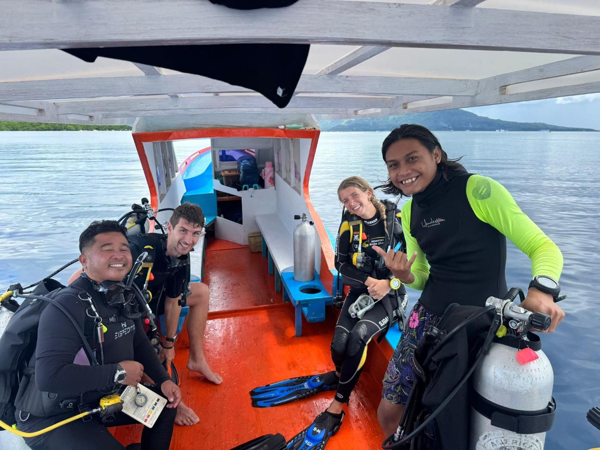 4 Sisters Divers บูนาแกน ภายนอก รูปภาพ